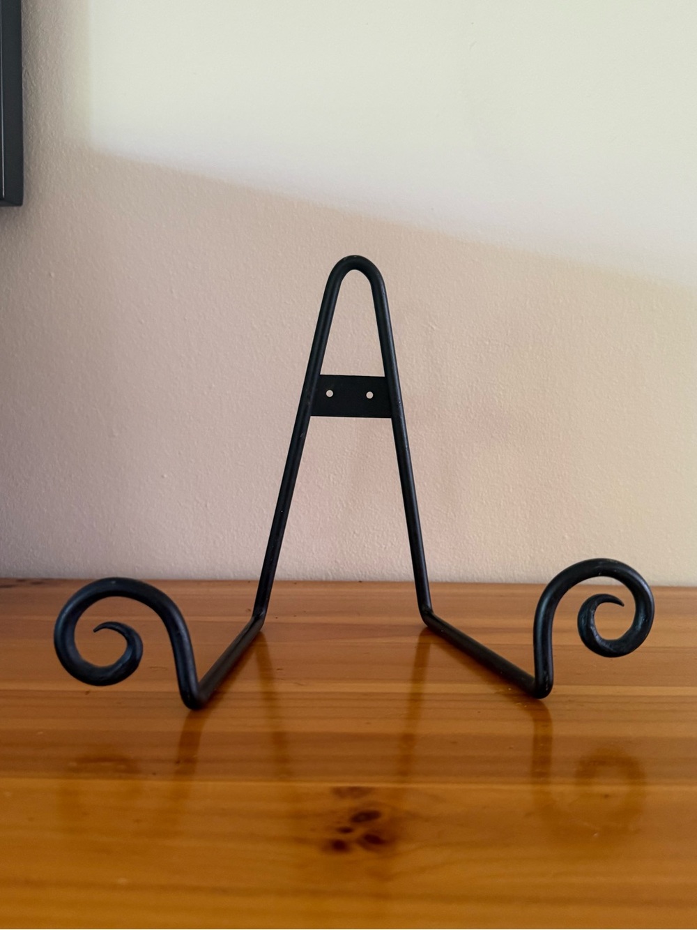 Black Metal Display Easel / Plate Stand